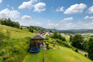 Property grounds - Apartment 'Hochkopf' with Mountain View, Shared Garden and Wi-Fi (Bernau im Schwarzwald)