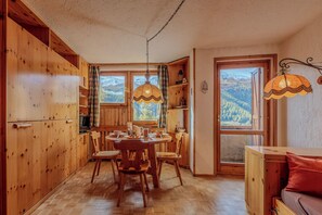 شقة - لغير المدخنين - منظر للجبل | منطقة المعيشة