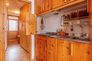 Apartamento, para não fumantes, vista para a montanha | Cozinha privada
