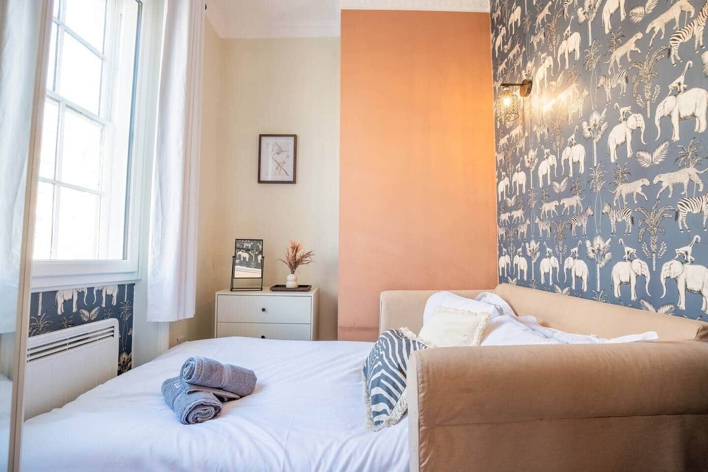2 bedrooms, WiFi, bed sheets