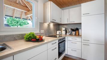 Refrigerador, horno, placa de cocina, lavavajillas