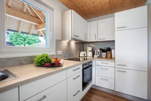 Kühlschrank, Ofen, Herdplatte, Geschirrspüler