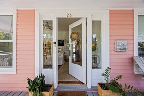 Exterior detail - Cityside Sanctuary: Pool, Game Room, Steps to Town! (St. Augustine)