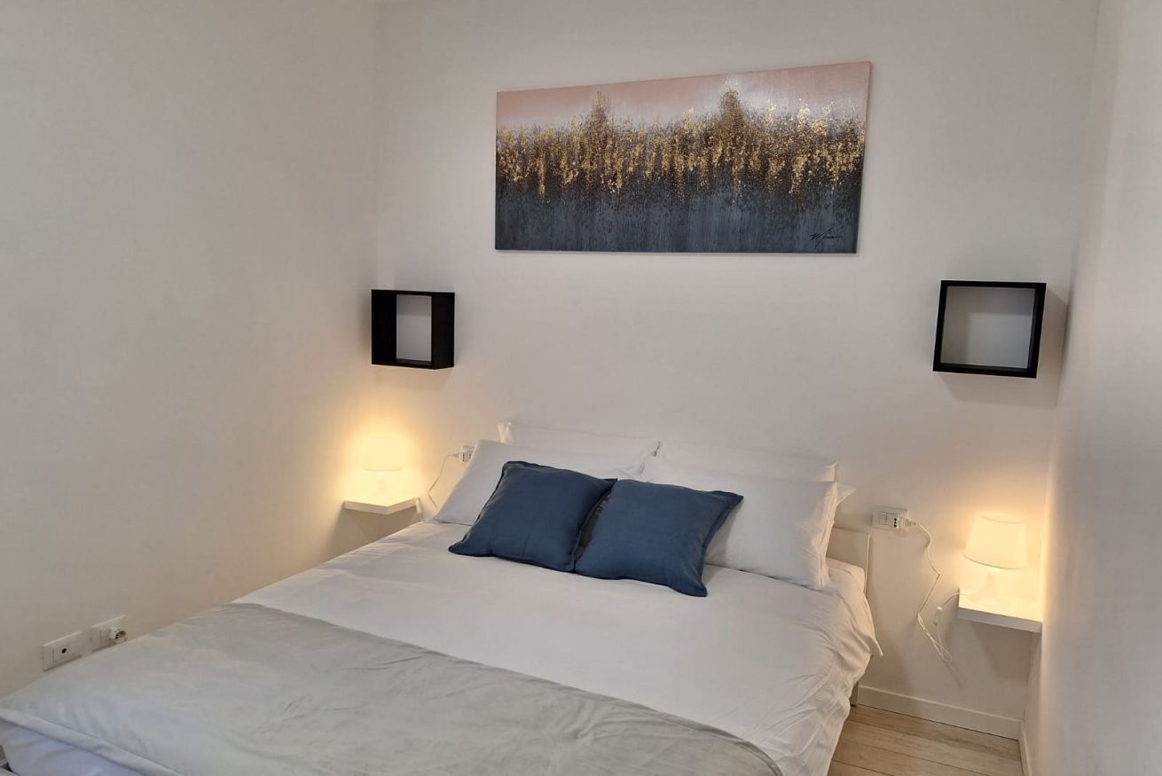 2 bedrooms, iron/ironing board