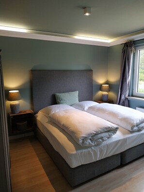 1 bedroom, iron/ironing board, WiFi, bed sheets - Waldhaus am Rehrhof first floor apartment (Rehlingen)