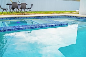 Outdoor pool - Miami Private Pool Home, 15 min to Beach, Aventura (Miami)