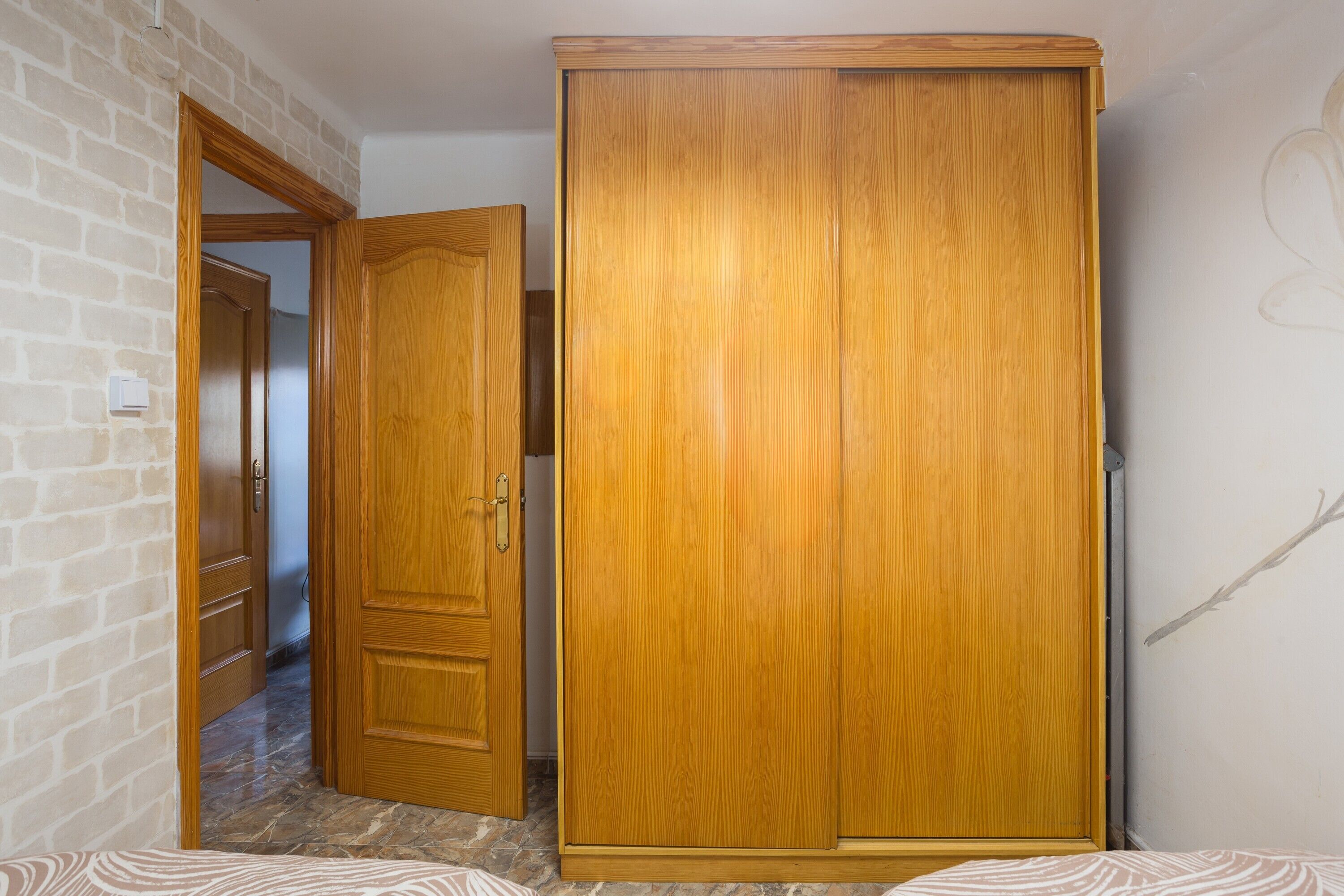 Strykejern/-brett, wi-fi og sengetøy