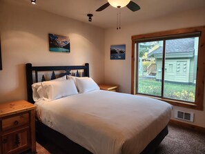 2 bedrooms, iron/ironing board, Internet - Snowcreek Resort Vacation Rental 224 (Mammoth Lakes)