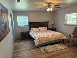 4 bedrooms, iron/ironing board, WiFi, bed sheets - Feeling like home at central Fort Worth (Fort Worth)