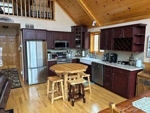 Fridge, microwave, oven, stovetop - The Spud on Potato Lake in Spooner, Wi (Spooner)