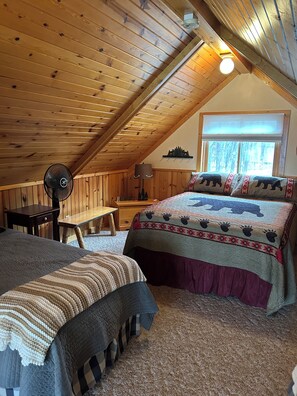 3 bedrooms, free WiFi, bed sheets - The Spud on Potato Lake in Spooner, Wi (Spooner)