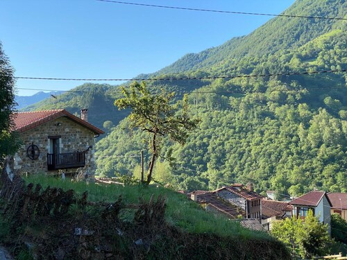 Llar de Cosme: Casa rural en el corazón del Parque Natural de Redes, Asturias