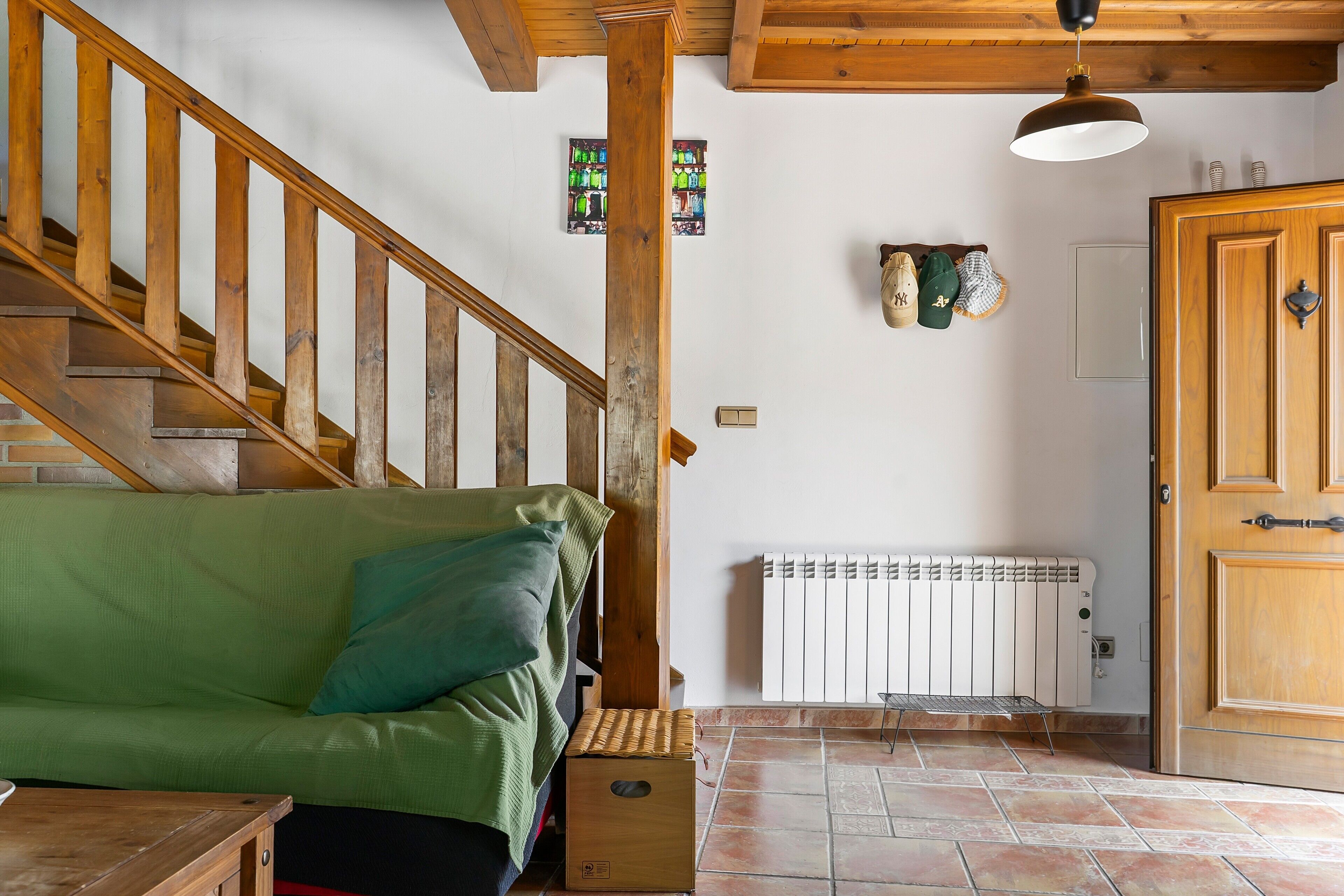 Fernseher, Kamin, DVD-Player
