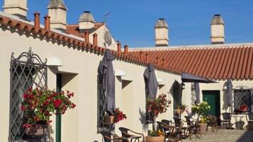 House (Historic Han Hideaway Deluxe Suite) | Exterior