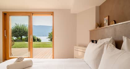 Villa Sarmaz – Accès direct au lac et ponton privé