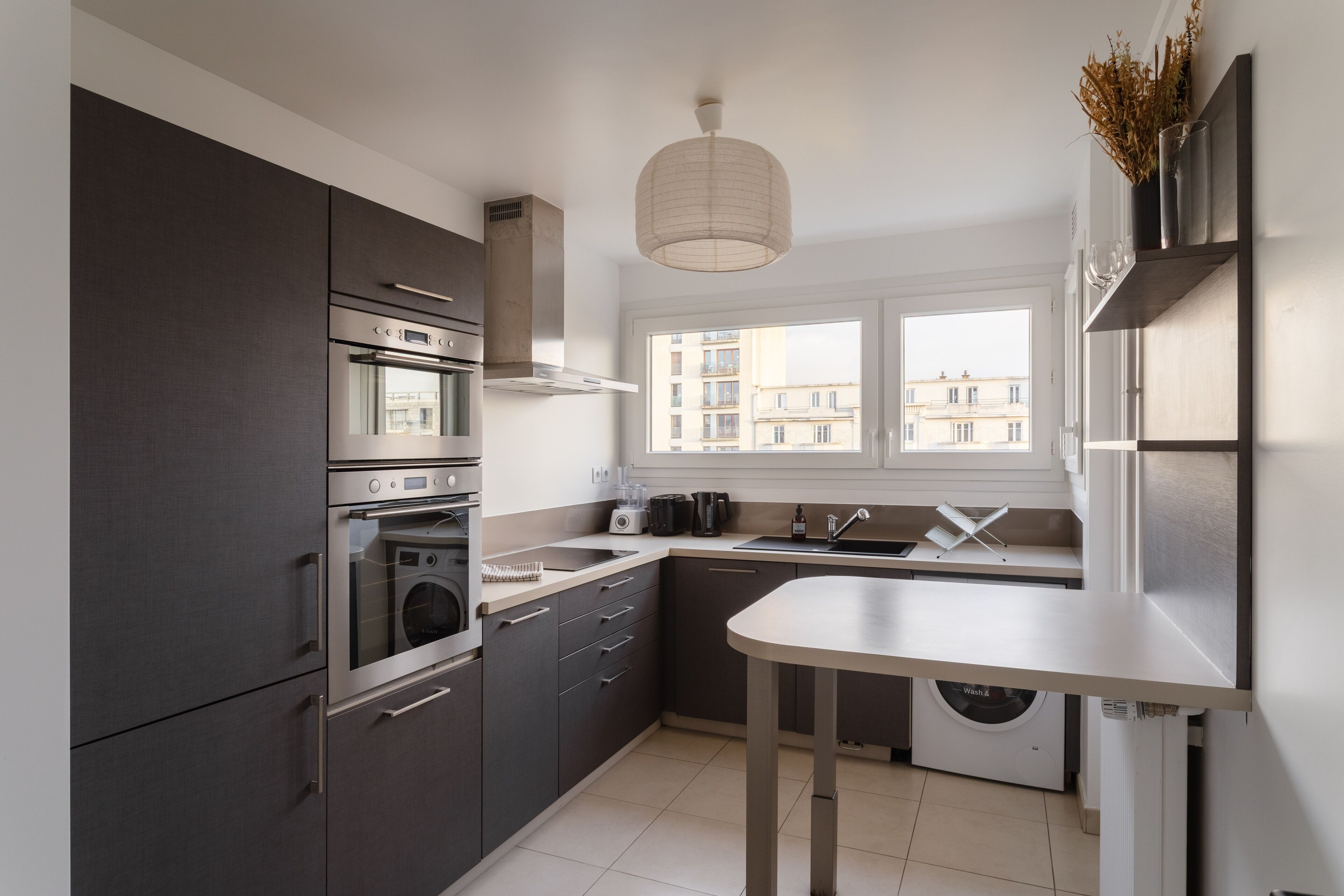 ثلاجة، ميكروويف، فرن، غسالة أطباق