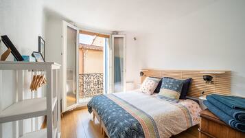 Accès au Wi-Fi (inclus), literie fournie