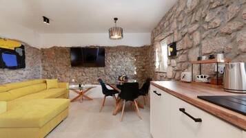 Casa (Ana’s Stone House Jurčić Kalić w) | 2 habitaciones y cunas