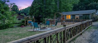 Lamb Mountain Retreat - Pets Welcome!
