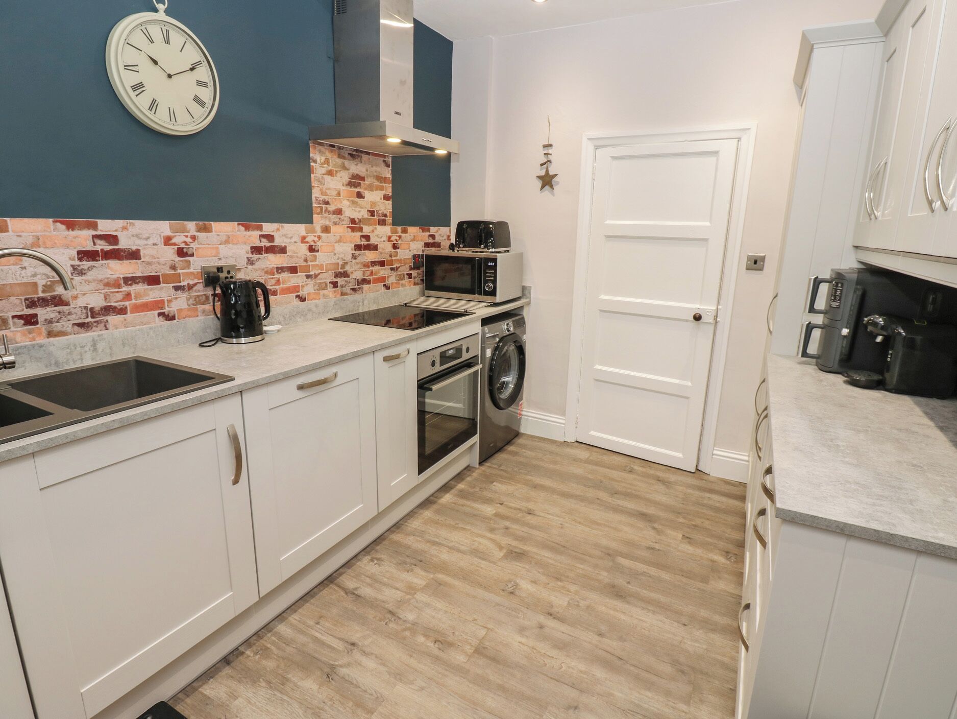 Dishwasher, cookware/dishes/utensils