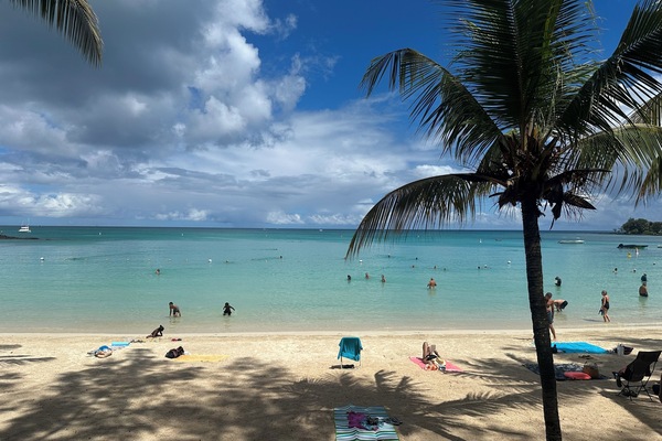 Beach nearby, sun loungers