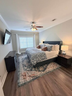 4 bedrooms, iron/ironing board, free WiFi, bed sheets