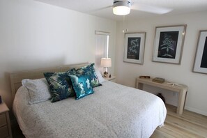 3 bedrooms, iron/ironing board, WiFi - Villa Willow Wood 3-Bedroom Home Private Pool (Inverness)