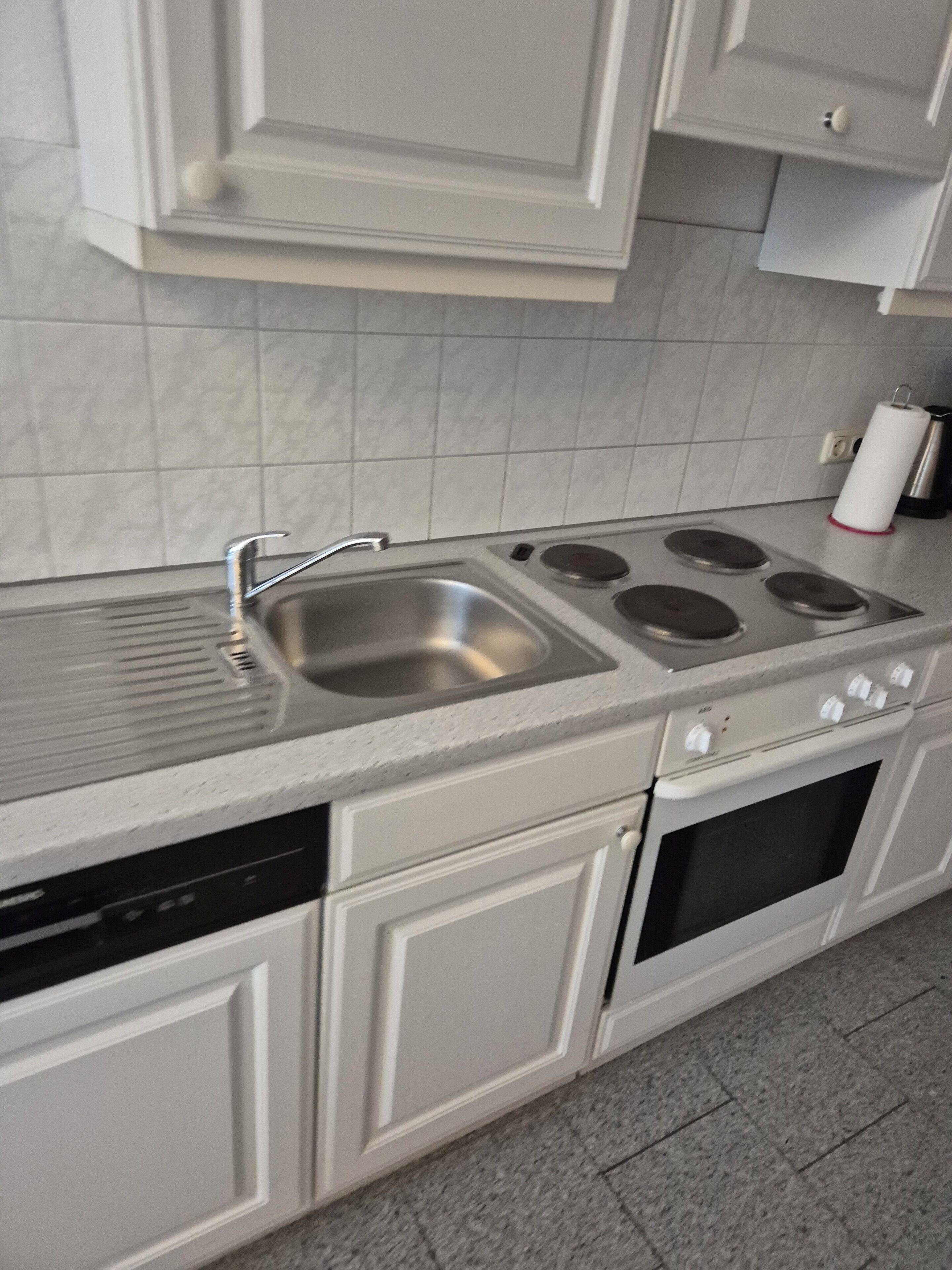 Réfrigérateur, four, plaque de cuisson, lave-vaisselle