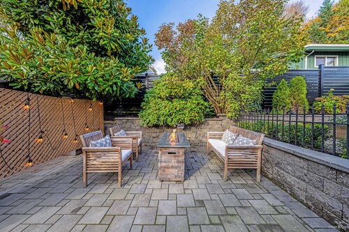 Cozy Garden Suite with Fire Pit | Near Trails & Grouse