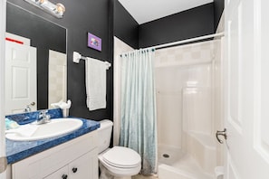 Hair dryer, towels - Villa Pearl: 4-bedroom Rental Close To Ocala (Inverness)