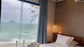 Iron/ironing board, free WiFi