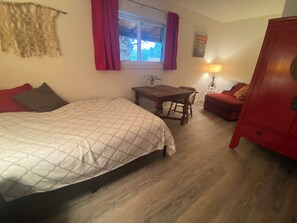 2 bedrooms, iron/ironing board, WiFi, bed sheets - Charming 2-bedroom house in quaint Mokelumne Hill (Mokelumne Hill)