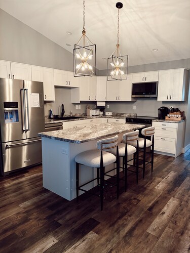 Relax in Modern Comfort Beside the River & Trails