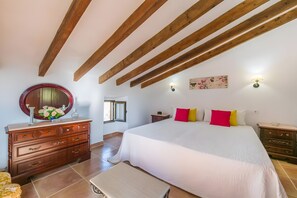 4 間睡房、熨斗/熨衫板、Wi-Fi、床單