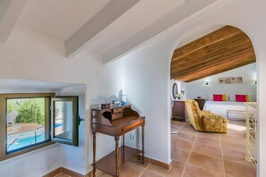 4 bedrooms, iron/ironing board, WiFi, bed sheets - Holiday Home 'S'altra Casa' with Private Pool, Wi-Fi & Air Conditioning (Illes Balears)