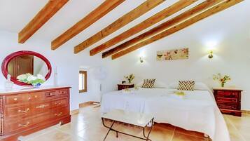 4 camere, ferro/asse da stiro, Wi-Fi, lenzuola