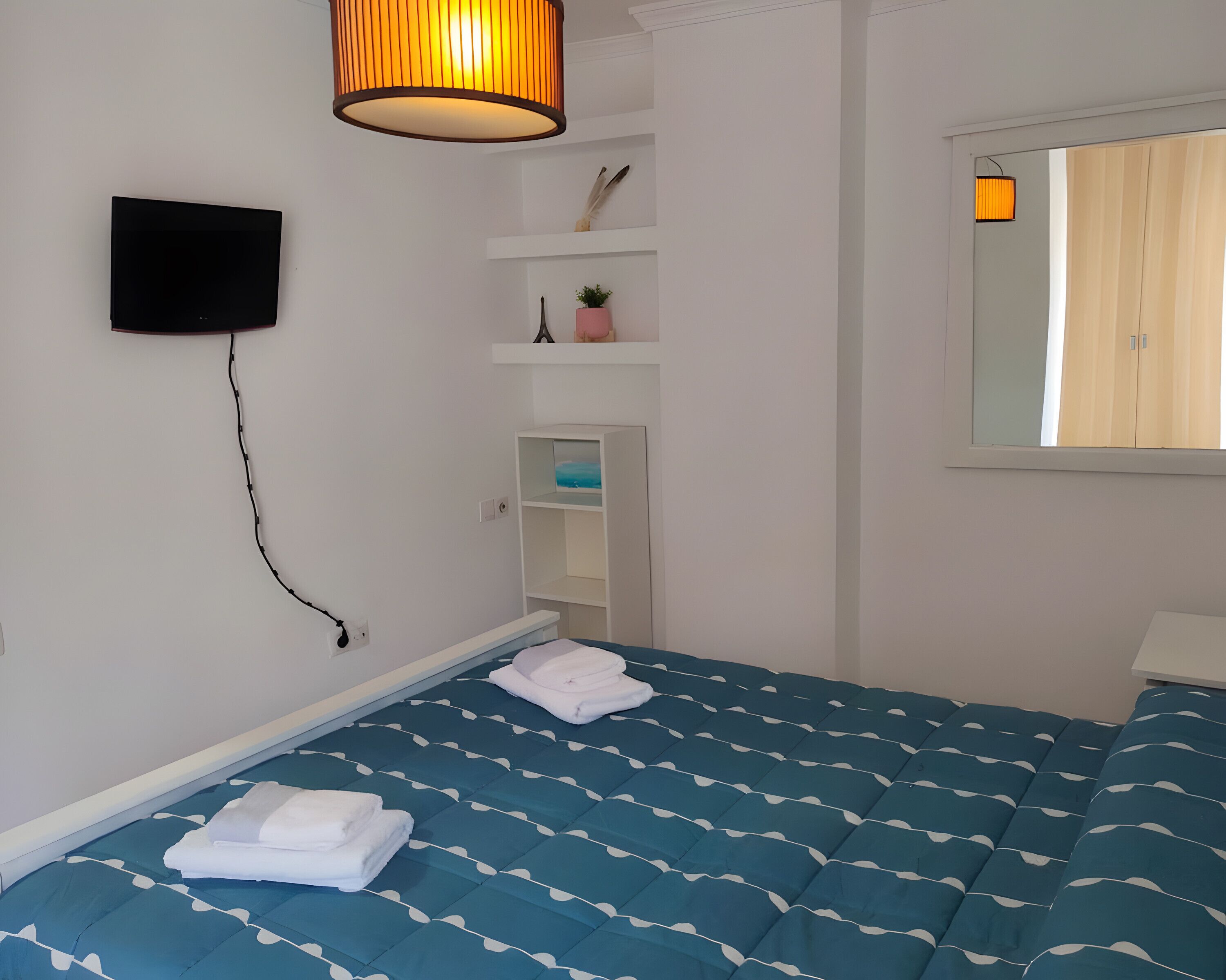 Bügeleisen/Bügelbrett, WLAN