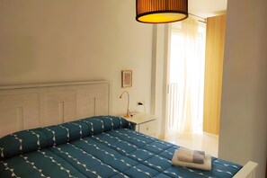 Iron/ironing board, WiFi - Apartment 'Comfortable  in The Center' with Balcony, Wi-Fi and Air Conditioning (Málaga)