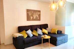 Living area - Apartment 'Comfortable  in The Center' with Balcony, Wi-Fi and Air Conditioning (Málaga)