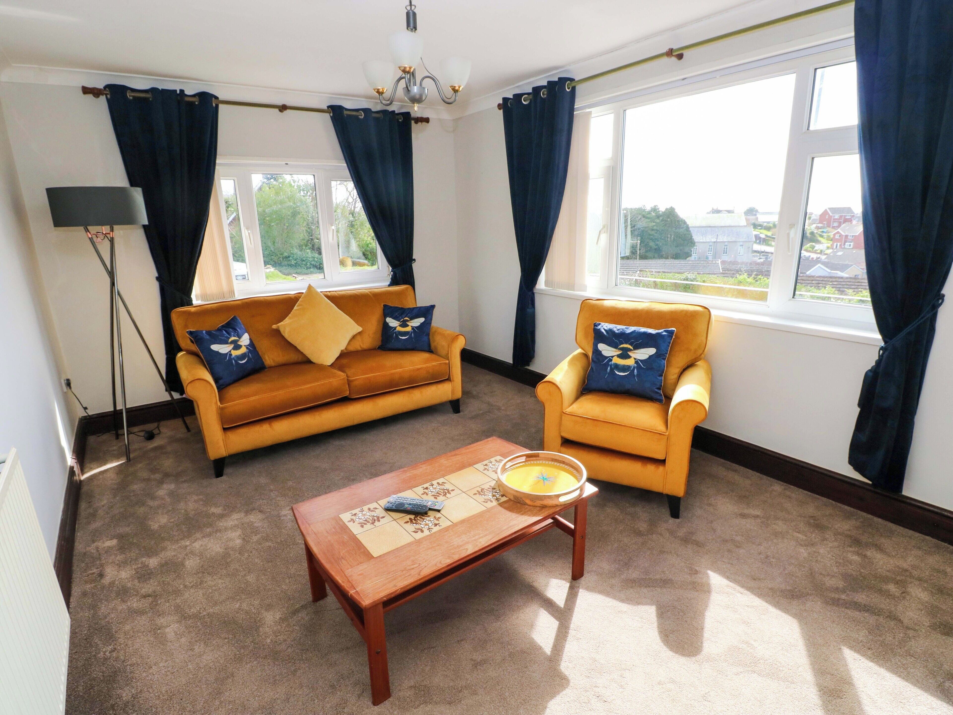 Cottage | Living area