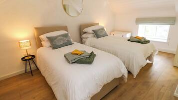 Cottage | 3 bedrooms, individually decorated, individually furnished, free WiFi