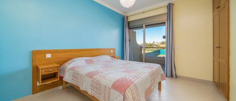 2 室のベッドルーム、WiFi、ベッドシーツ