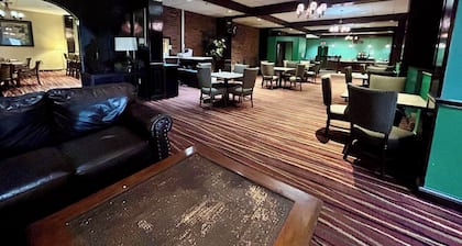 Cozy Albany Home Next to Downtown