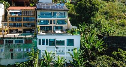 Roc Azul, mansion with ocean view in Joa