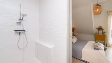 Een douche, een haardroger