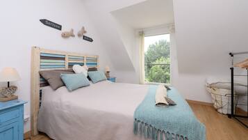 1 bedroom, iron/ironing board, WiFi