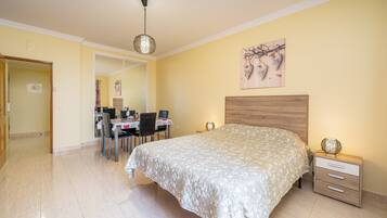 1 bedroom, WiFi, bed sheets
