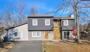 Exterior - Delightful 4-bedroom house with AC in Tobyhanna (Tobyhanna)