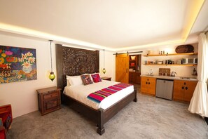 7 bedrooms, iron/ironing board, travel cot, WiFi - 7 Boutique Casitas~Private Compound~Courtyard Pool (Cabo San Lucas)