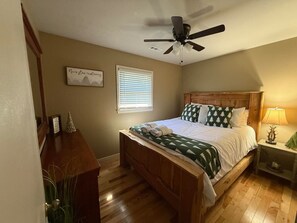 Iron/ironing board, WiFi, bed sheets - Cullasaja River Cabin—Peaceful Retreat with Hot Tub & Grill (Franklin)